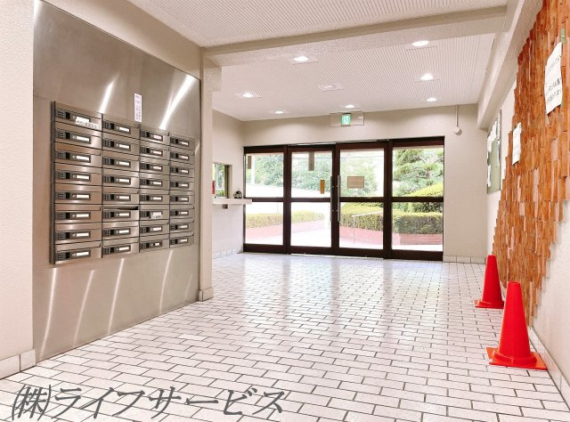 【エントランス】 | 新大阪シティハイツ | エントランスホール