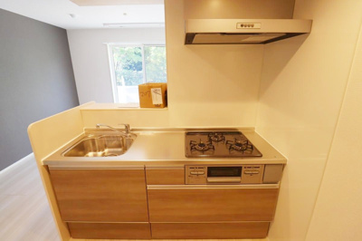 【キッチン】 | アヴァンス中村南 | 別号室反転間取りタイプの参考写真