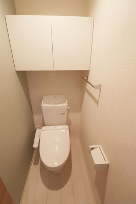 【トイレ】 | アヴァンス中村南 | 別号室反転間取りタイプの参考写真