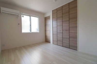 【寝室】 | アヴァンス中村南 | 別号室反転間取りタイプの参考写真