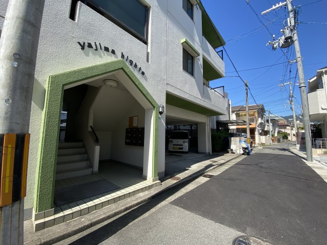 矢島ハイツのエントランス