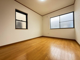 【洋室】 | 南区大野台3丁目 中古戸建て | 2面採光：洋室6帖