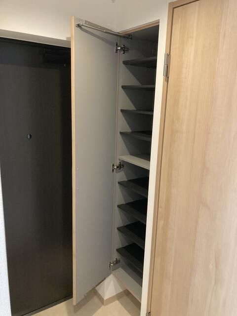 コンポジット清澄ウエストの玄関