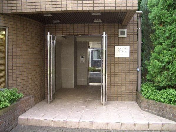 スクエアタワーのエントランス