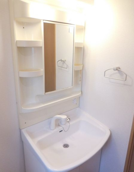 スクエアタワーの独立洗面台