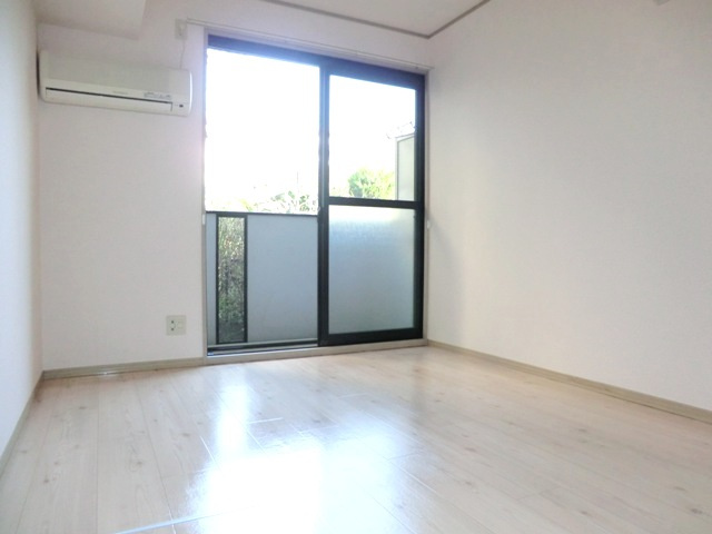 パークサイドＭＯＧＩの洋室|★居室にエアコン１基を設置★