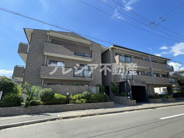 シャン・ド・フルール