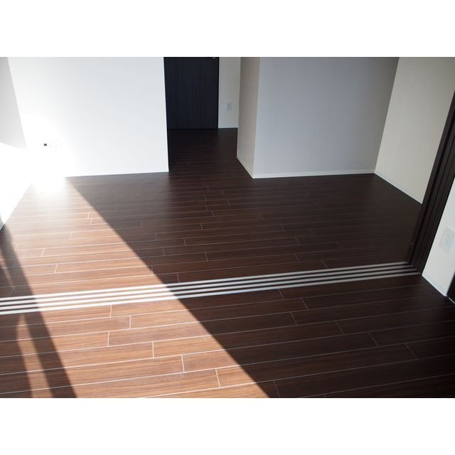 ヴィーナス今里の洋室