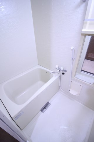 メゾンフレールの浴室