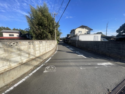 【前面道路含む現地写真】 | 真岡市高田5LDK中古住宅
