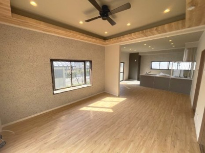 【居間・リビング】 | 真岡市高田5LDK中古住宅