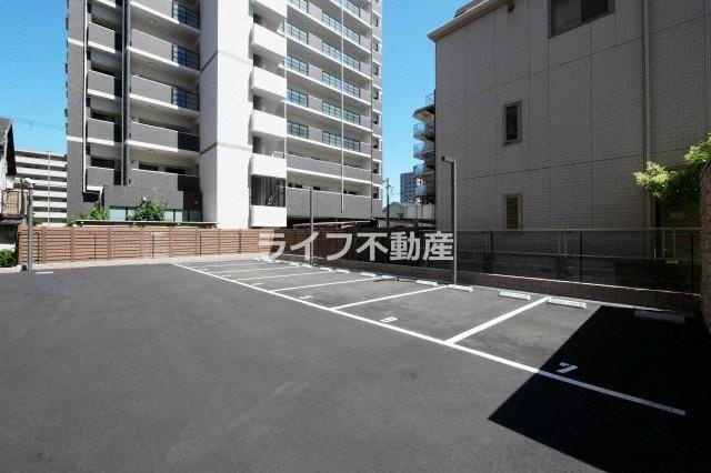 プレジオ森之宮の駐車場|車をお持ちの方に嬉しい駐車場付きの物件です