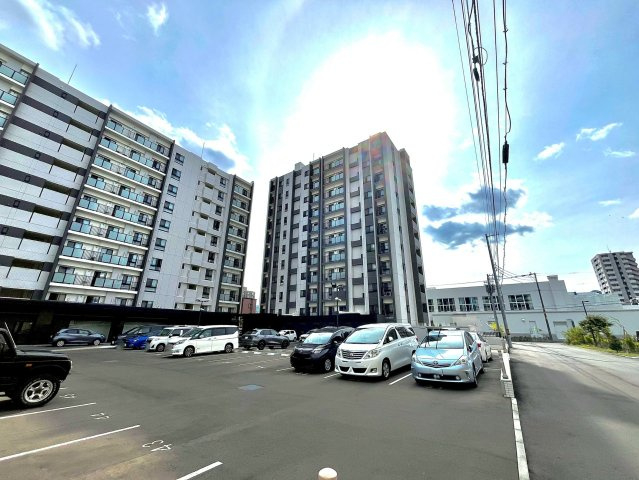 ファインシティアイム札幌二十四軒　スクエア棟の外観