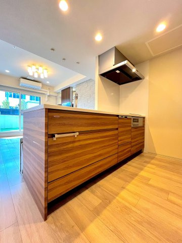 ファインシティアイム札幌二十四軒　スクエア棟のキッチン|人気のカウンターキッチン♪