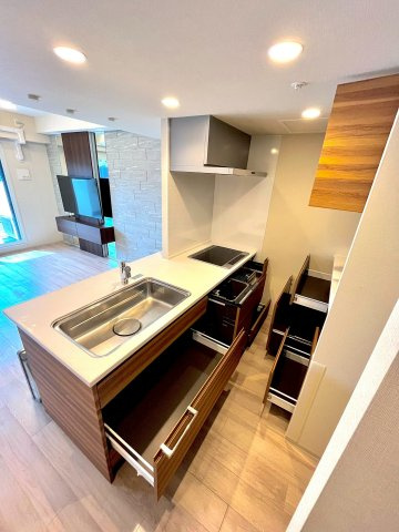 ファインシティアイム札幌二十四軒　スクエア棟のキッチン|憧れの食洗器付きです！