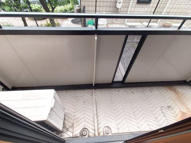 フラッツ西落合のバルコニー