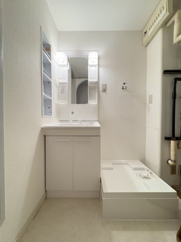 コンドミニアム甲東園の洗面所