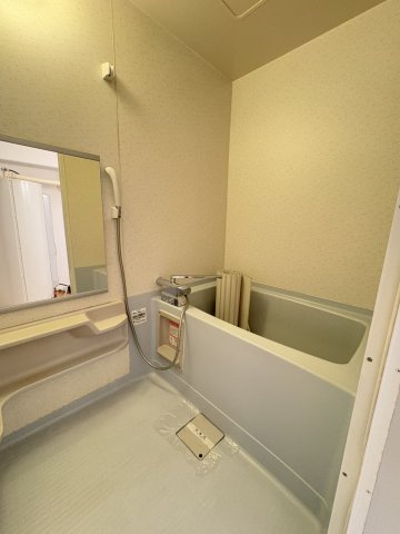 コンドミニアム甲東園の浴室