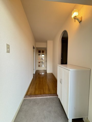 コンドミニアム甲東園の玄関