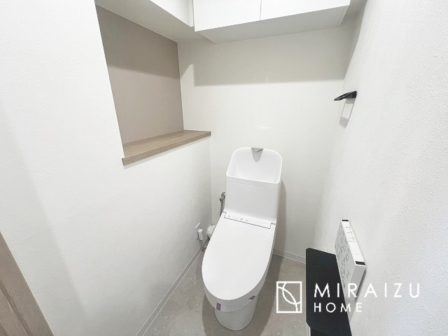 【トイレ】 | おしり洗浄、ビデ洗浄、暖房便座の機能を標準装備。トイレットペーパーの無駄遣いを防ぎ、肌を傷つける心配がありません♪