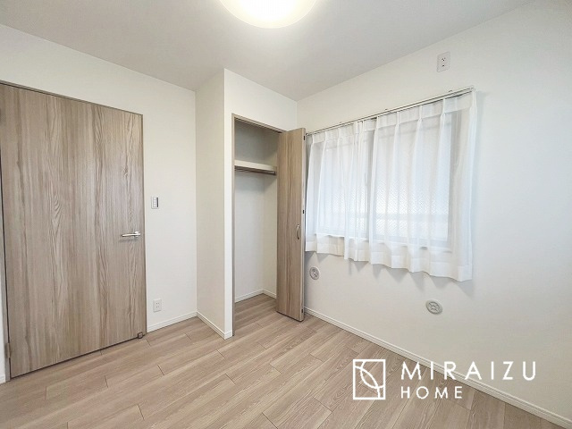 【子供部屋】 | 暮らしやすさを考えたプランで快適な現地ロケーションを実現。安らぎに満たされる、ゆとりのある日々を過ごせます♪