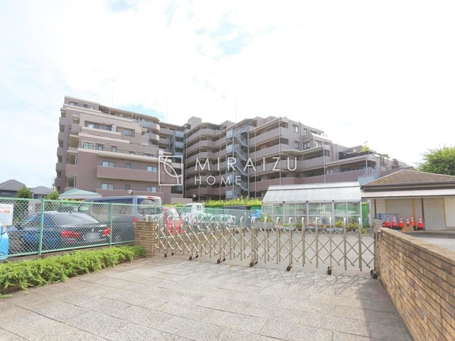 【ロビー】 | 暮らしやすさを考えたプランで快適な現地ロケーションを実現。安らぎに満たされる日々へ♪