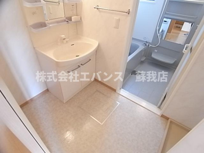【洗面所】 | カンパーニュＡ | 忙しい朝には欠かせない洗面所です