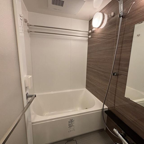 【浴室】 | ※写真は同タイプ住戸です。 