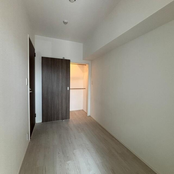 【居間・リビング】 | ※写真は同タイプ住戸です。 