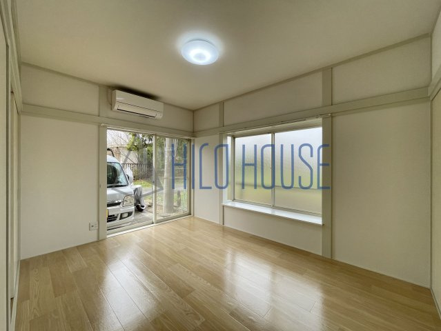 昭和コーポ若松町Ⅱの居間・リビング