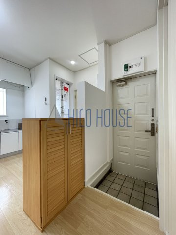 昭和コーポ若松町Ⅱの玄関