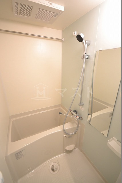 レオンヴァリエ大阪ベイシティの浴室