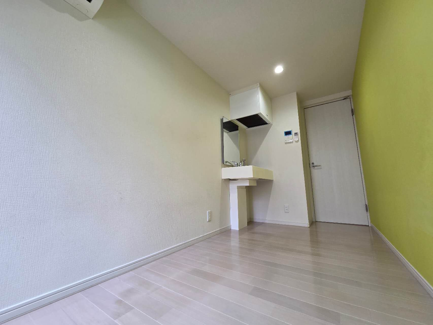 プランタンHORIKIRIの洋室