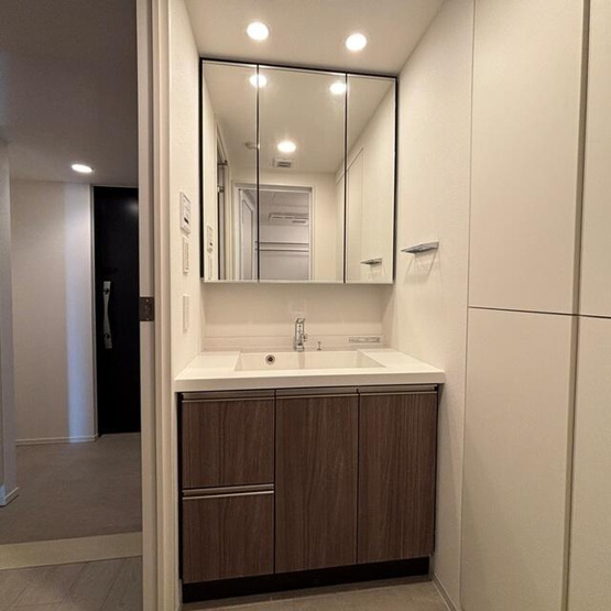 【洗面所】 | ※写真は同タイプ住戸です。 