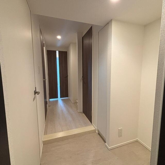 【玄関】 | ※写真は同タイプ住戸です。 