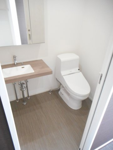 ルピナスの洗面所