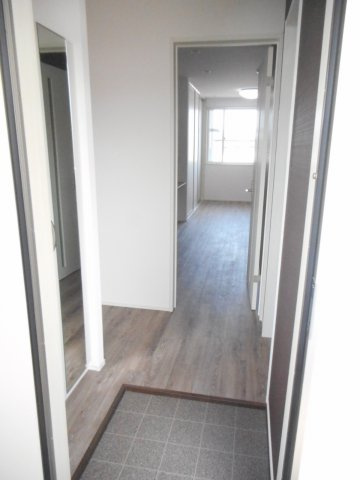 ルピナスの玄関