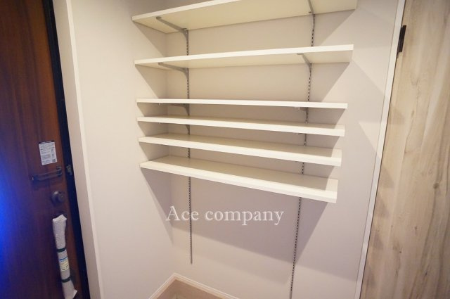 【収納】 | 八尾市楠根町2丁目 | 【シューズラック】便利な可動式の棚です♪