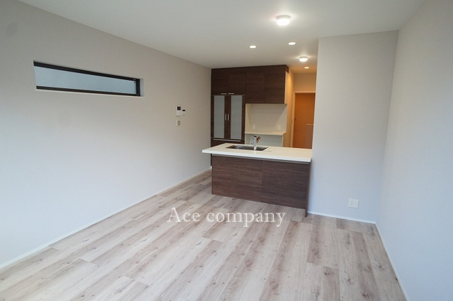 【居間・リビング】 | 八尾市楠根町2丁目 | 【LDK：14.5帖】