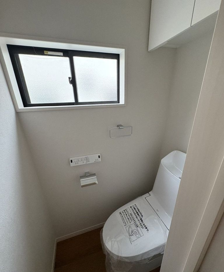 大久保戸建のトイレ