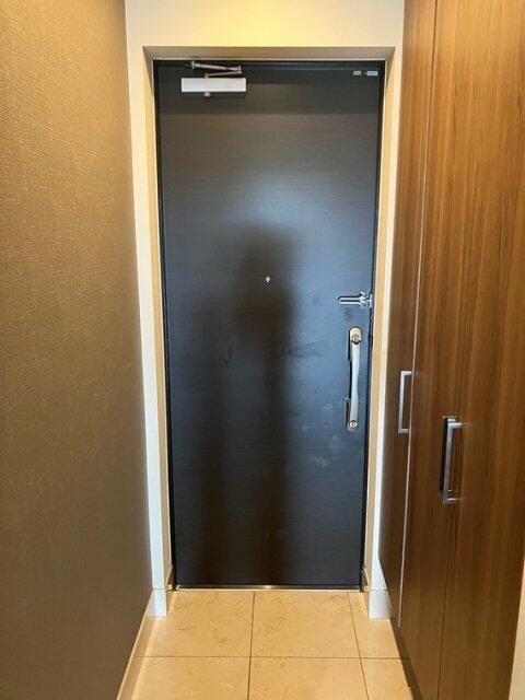 ハウス生田シナリーテラスの玄関