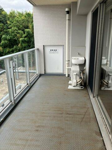 ハウス生田シナリーテラスのバルコニー