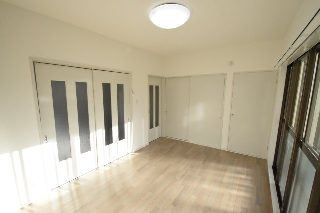 グリーンハイツAの居間・リビング