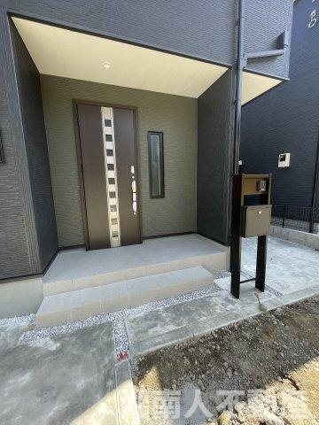 小田原市国府津　新築戸建の玄関|きれいな玄関です