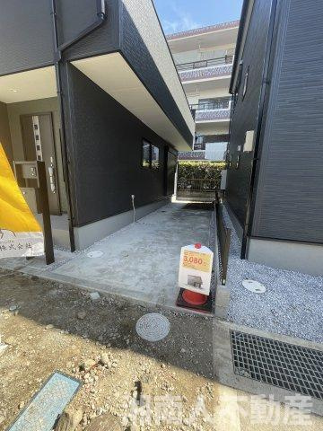 小田原市国府津　新築戸建の駐車場|カースペースがあります