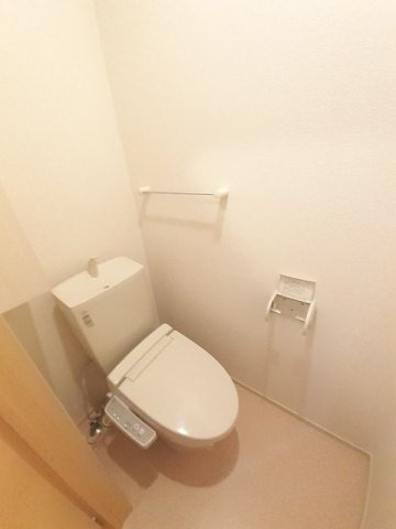 【トイレ】 | エスカーザ　テラウチ | ゆったりとした空間のトイレです
