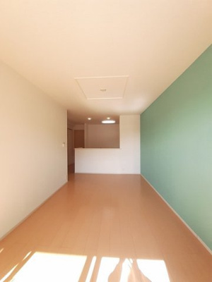 【居間・リビング】 | エスカーザ　テラウチ | ゆったり過ごせるリビングです