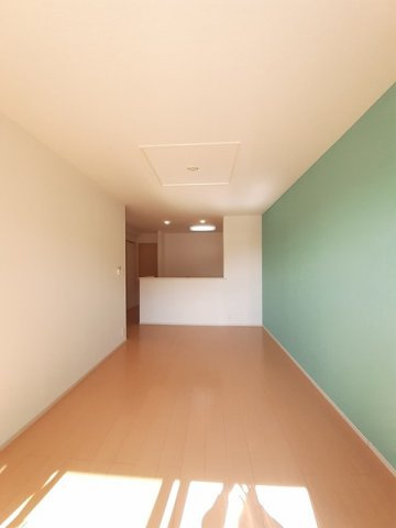 【居間・リビング】 | エスカーザ　テラウチ | ゆったり過ごせるリビングです