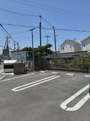 【駐車場】 | エスポワールＲｅｉｗａ | 駐車場があるので、車を買う予定の方も安心です