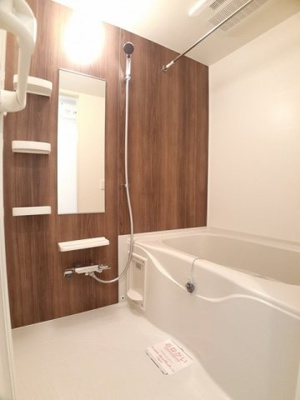 【浴室】 | エスポワールＲｅｉｗａ | 落ち着いた空間のお風呂です